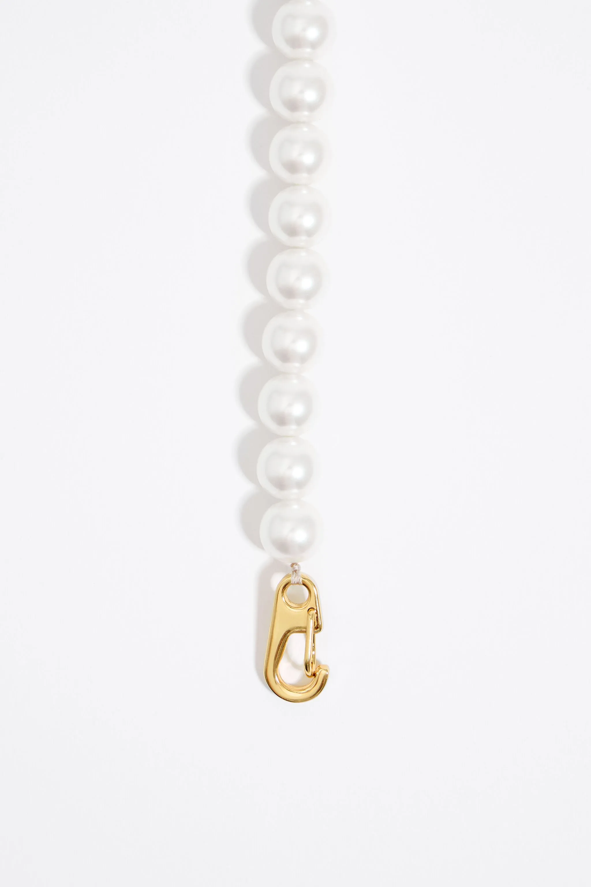 Collar perlas abeja